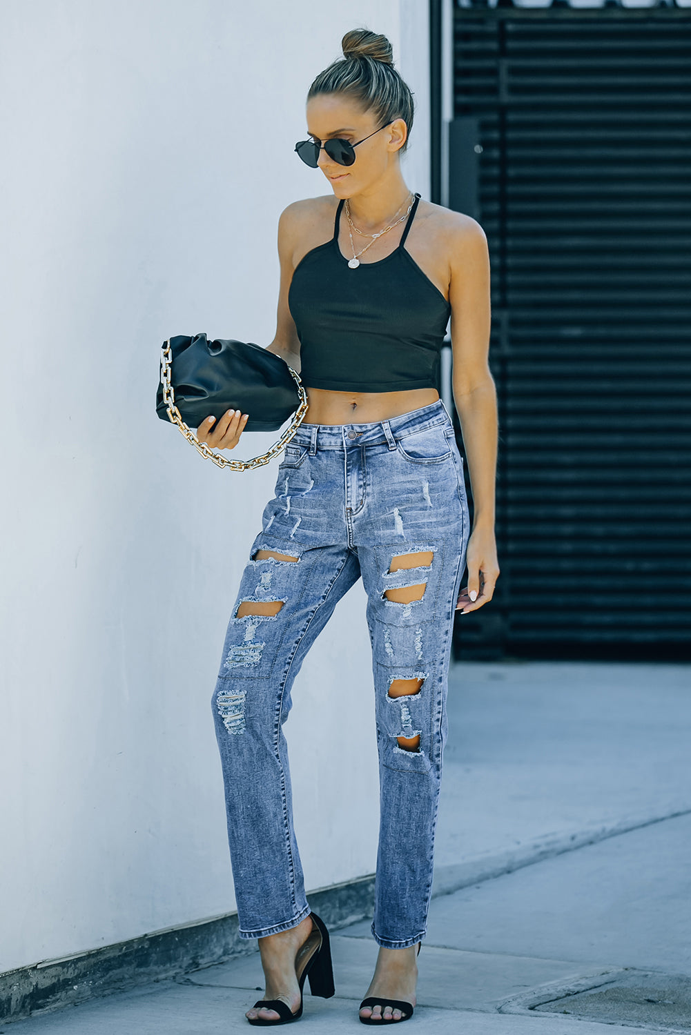 Buttoned Pockets Distressed Jeans